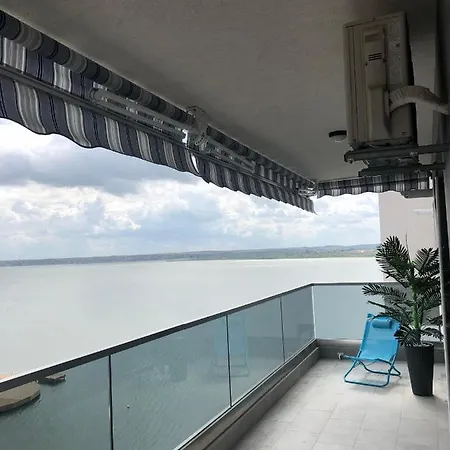 Astoria Sea&lake 66 Appartement *